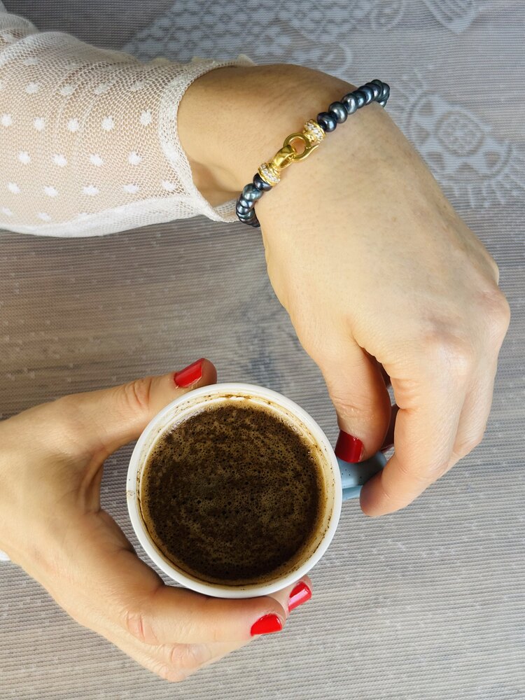 Black pearl bracelet