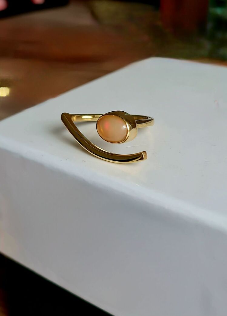 opal yüzük