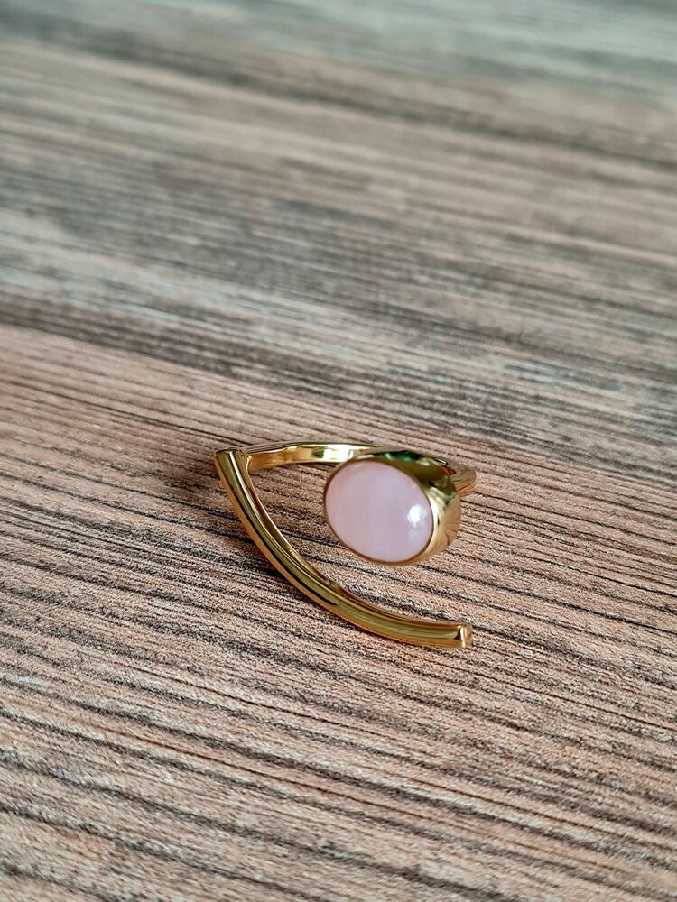Pink quartz yüzük