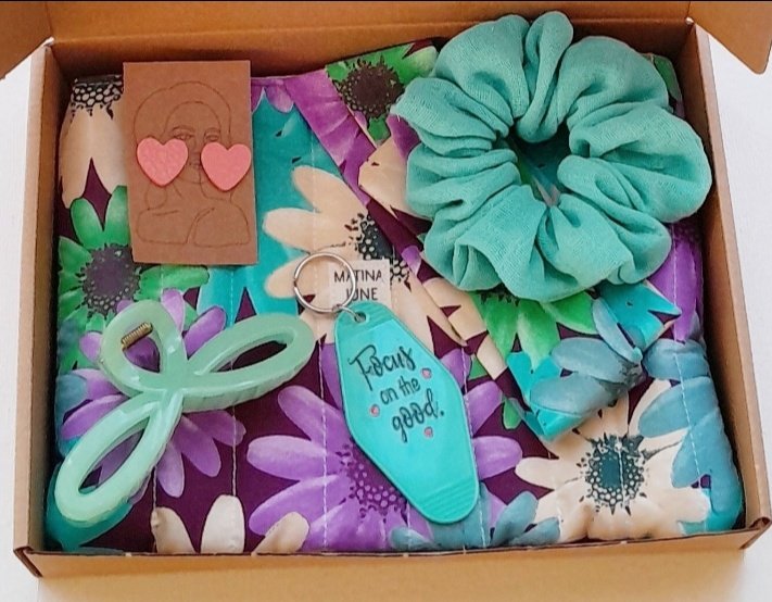 April gift box set