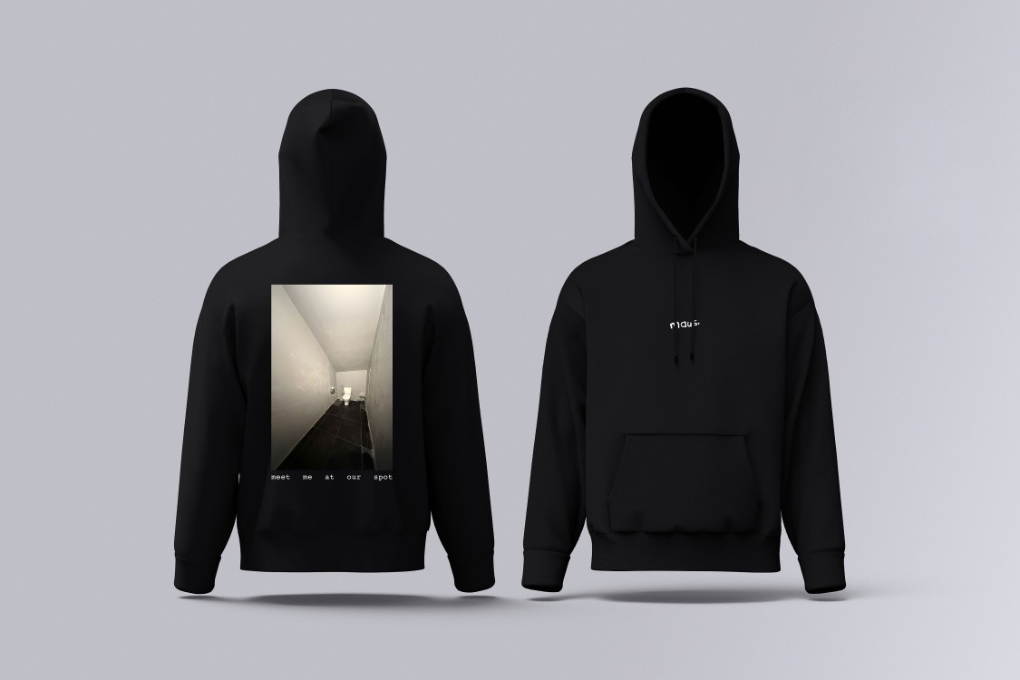 uzun ve üzgün tuvalet hoodie