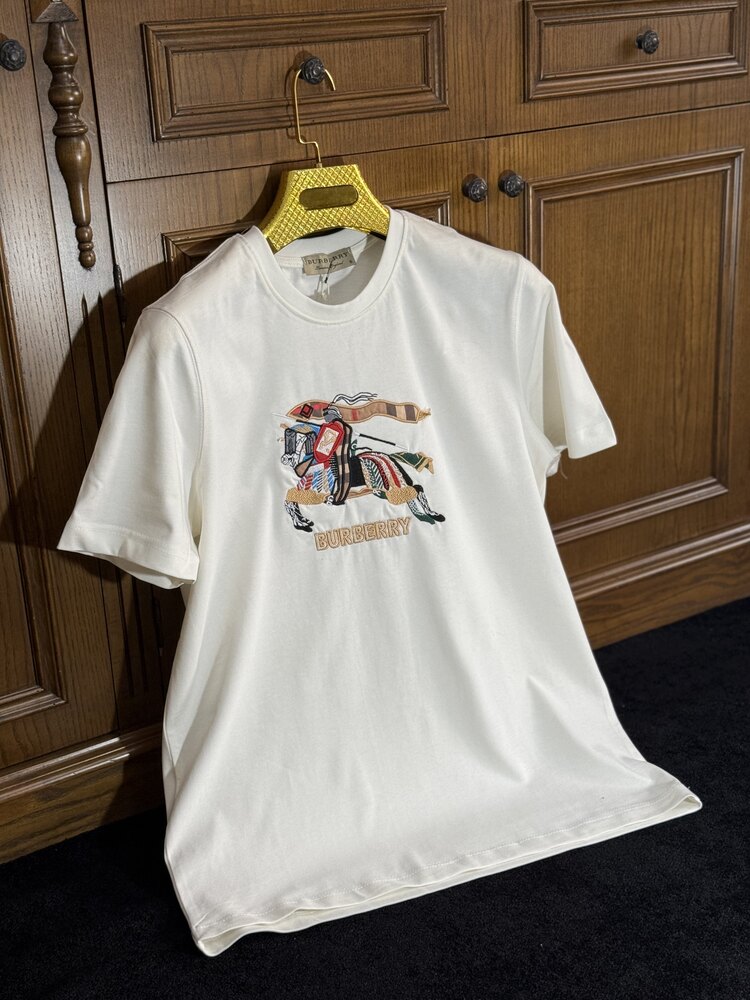 BURRBERRY Premium T-Shirt