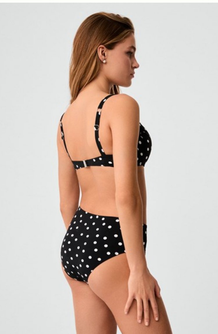 Puantiyeli K. Bikini 2