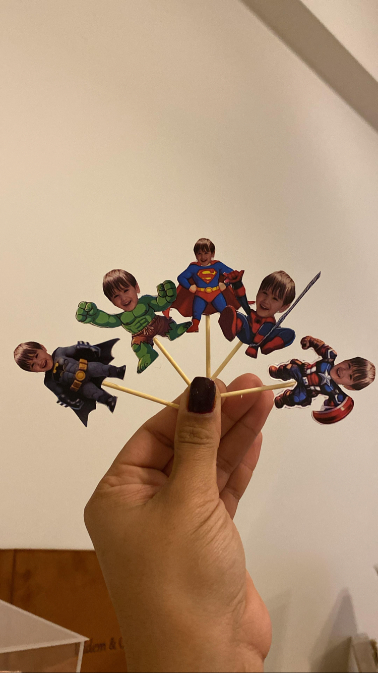 Kişiye Özel Süper Kahraman Cupcake Süsü