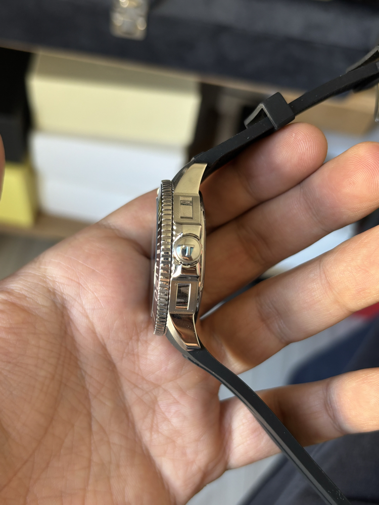Tissot Seastar Siyah Silikon Kordon 
