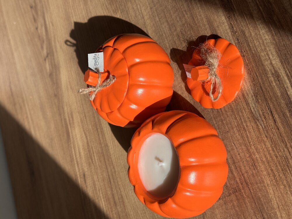 Doğal Soya Mum | Balkabağı Şeklinde, Taş Tozundan El Yapımı Dekoratif Mum (9x9 cm)