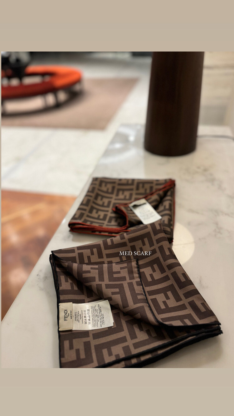 Fendi tivil ipek eşarbımız ✨