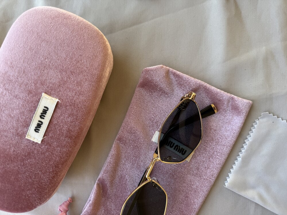 Miu Miu Sunglasses (VİP)