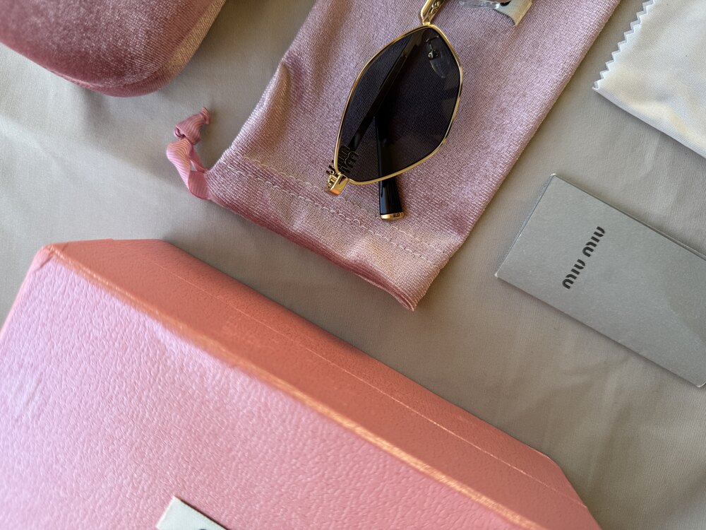 Miu Miu Sunglasses (VİP)