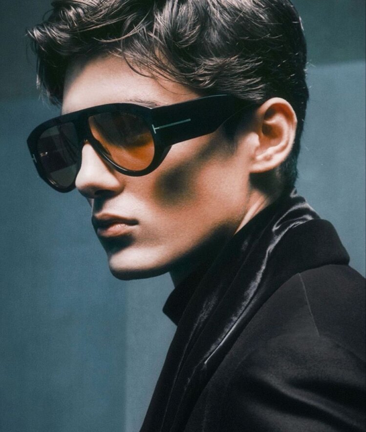 TOM FORD 