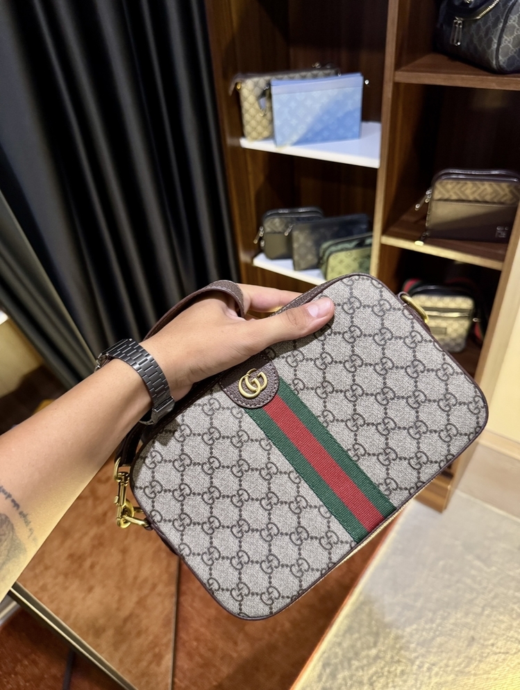 Gucci Messenger Bag