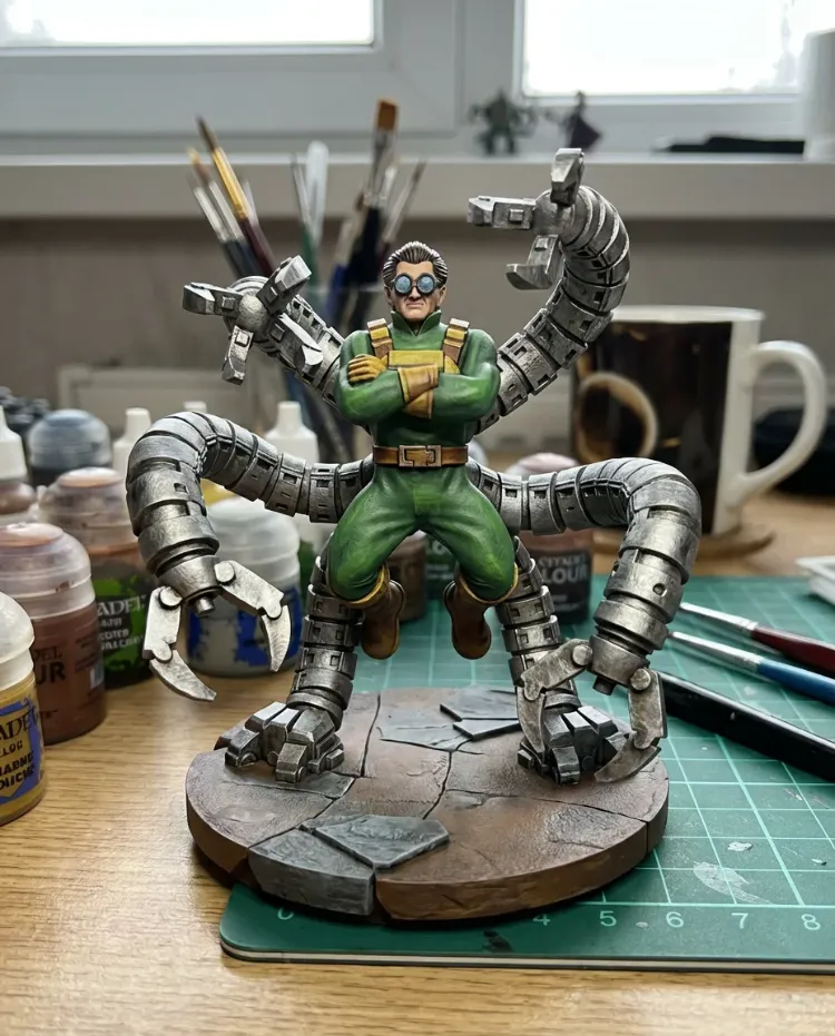 Doktor Octopus Diorama Figür - SpiderMan