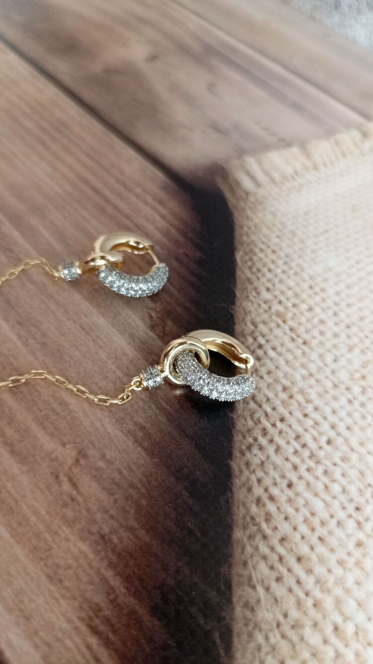 Zincirli Ön Tarafı Full Zirkon Taşlı Halka Küpe