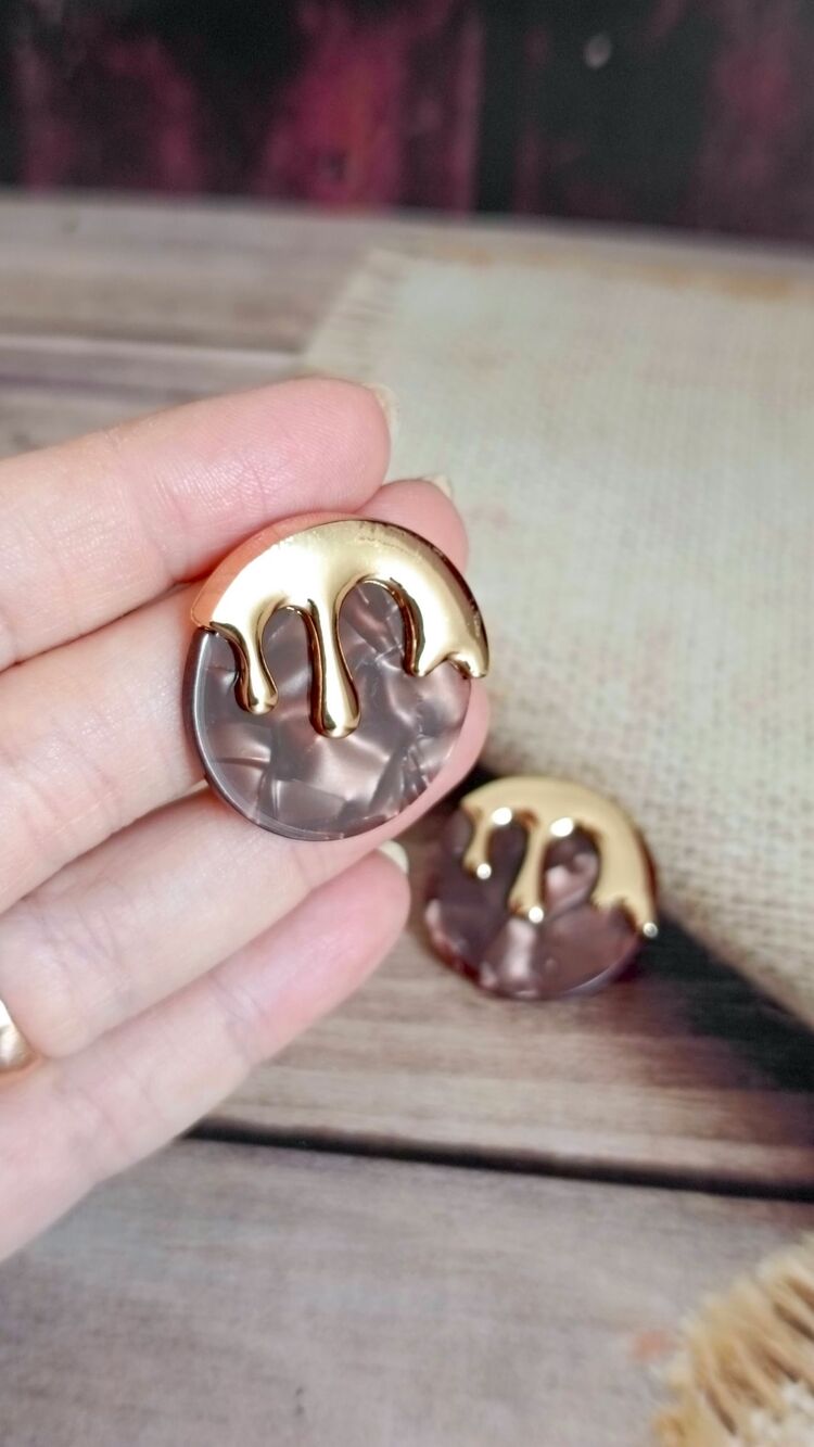 Gold Akıtma Detaylı Kahverengi Daire Küpe