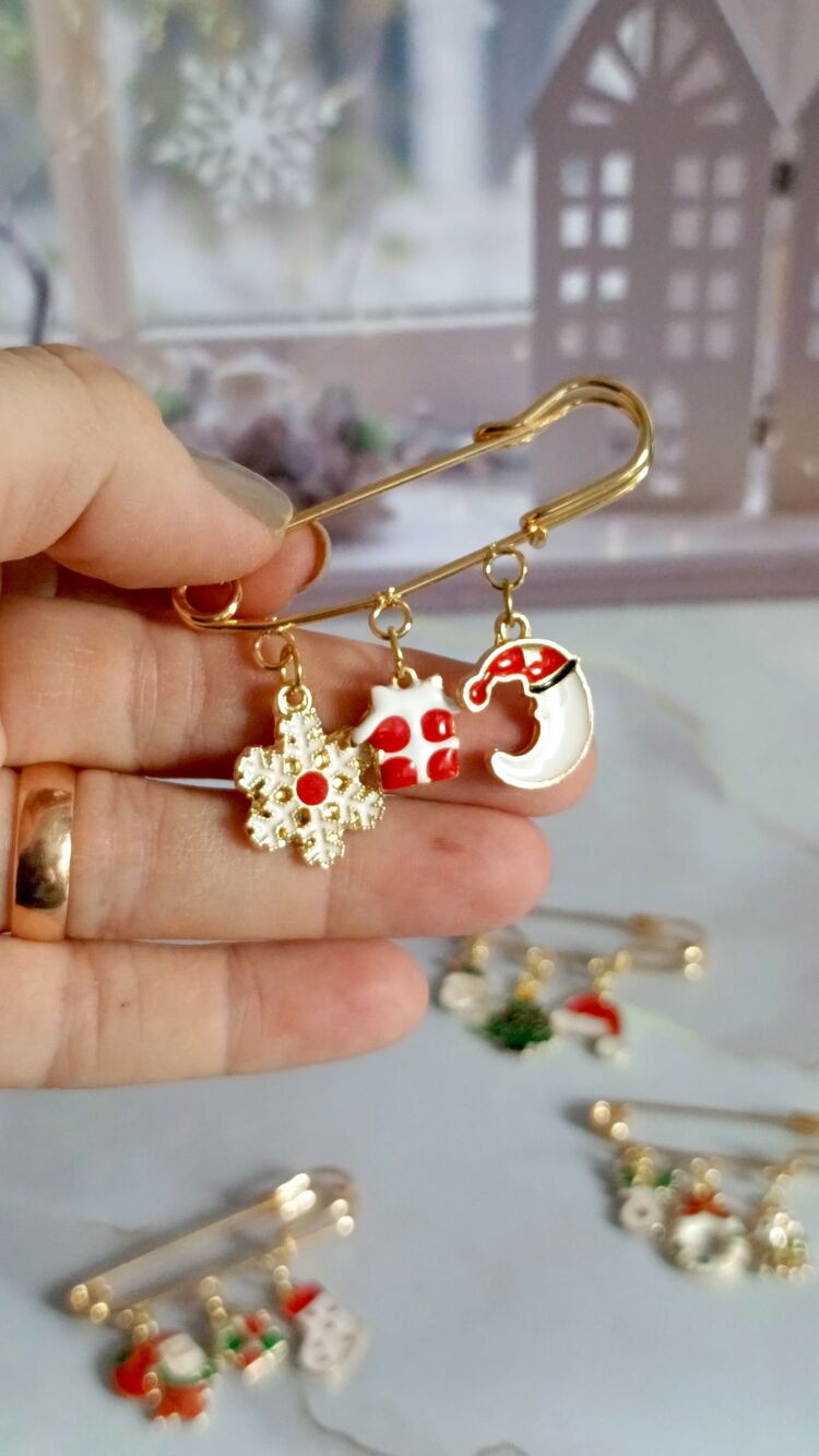 Kar Tanesi Charmlı Broş