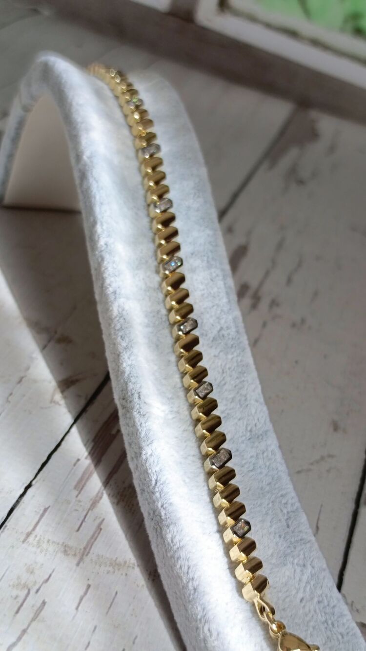 Zirkon Taş Detaylı Gold Plaka Model Bileklik