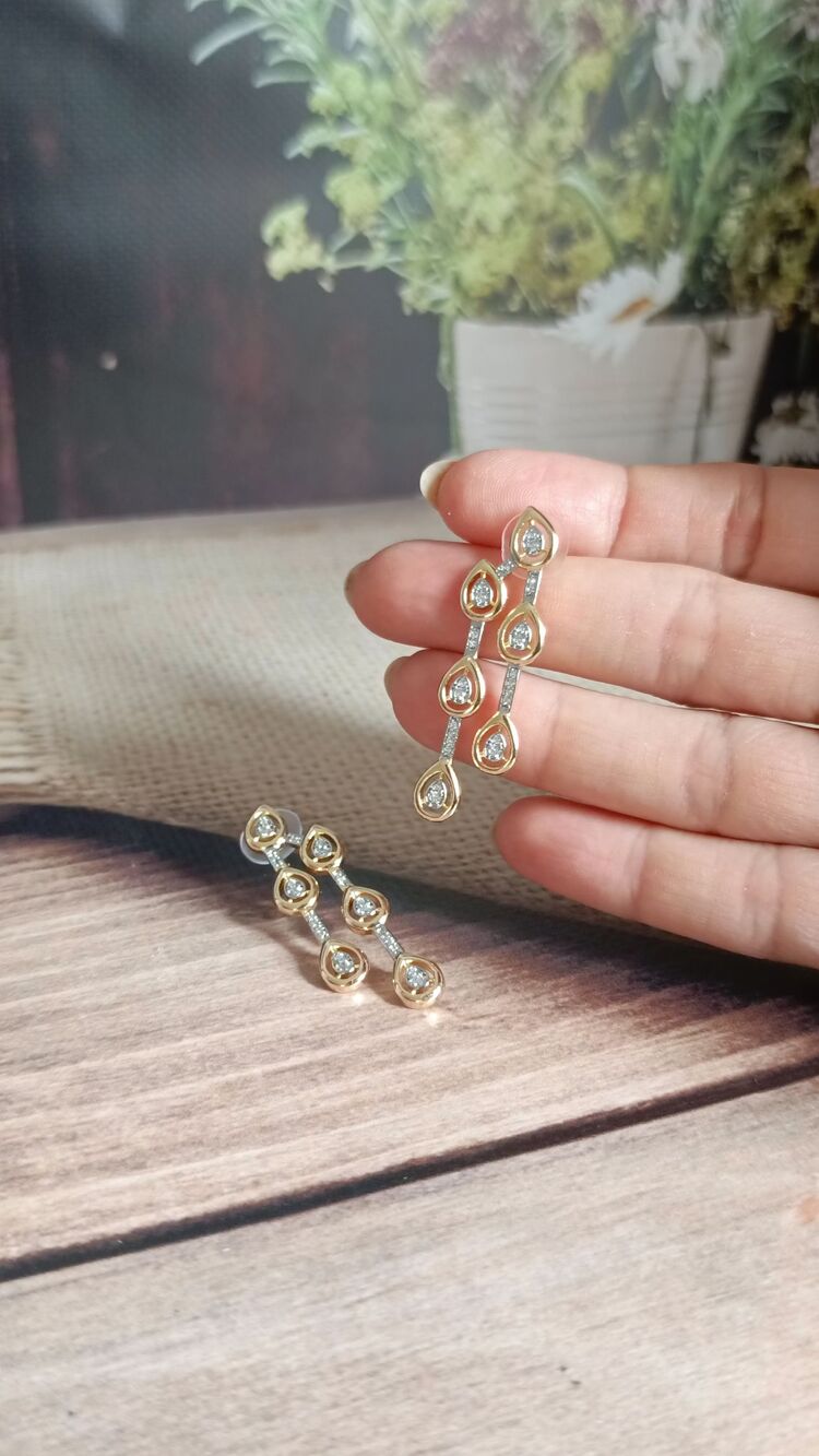 Marka Model İki Sıra Damla Küpe