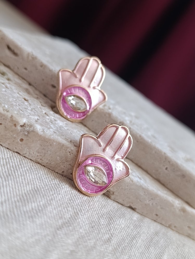 Pembe Mineli Fatma Ana Eli Küpe