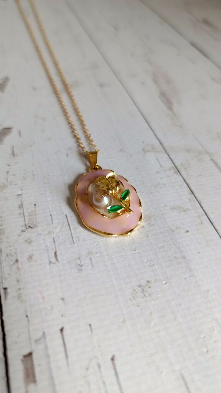 Pembe Mineli Lale Detaylı Kolye