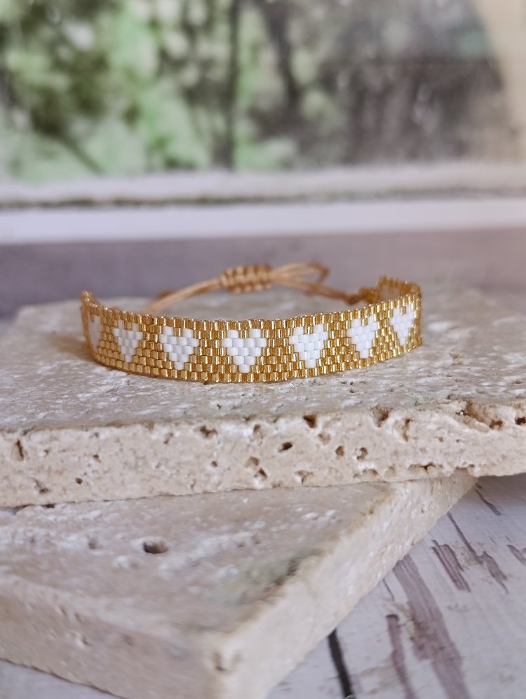 Beyaz Kalpli Gold Miyuki Bileklik