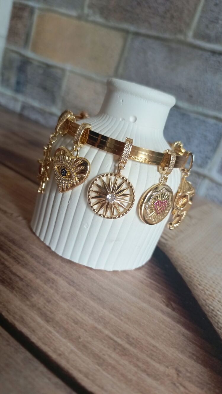 Dairede Kutup Yıldızı Charm