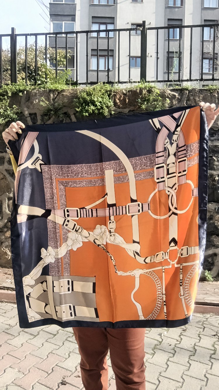 Turuncu -Laciver Kemer Detaylı Fular