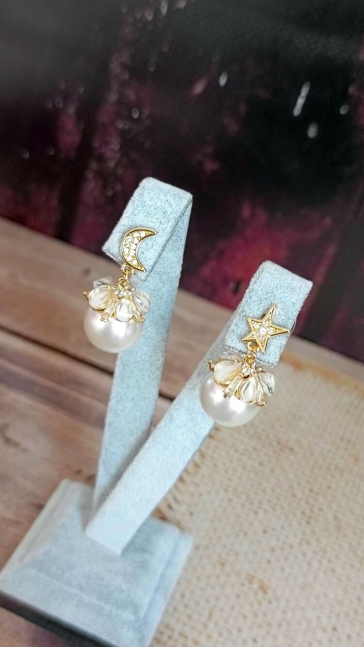 Ay-Yıldızlı İnci Küpe