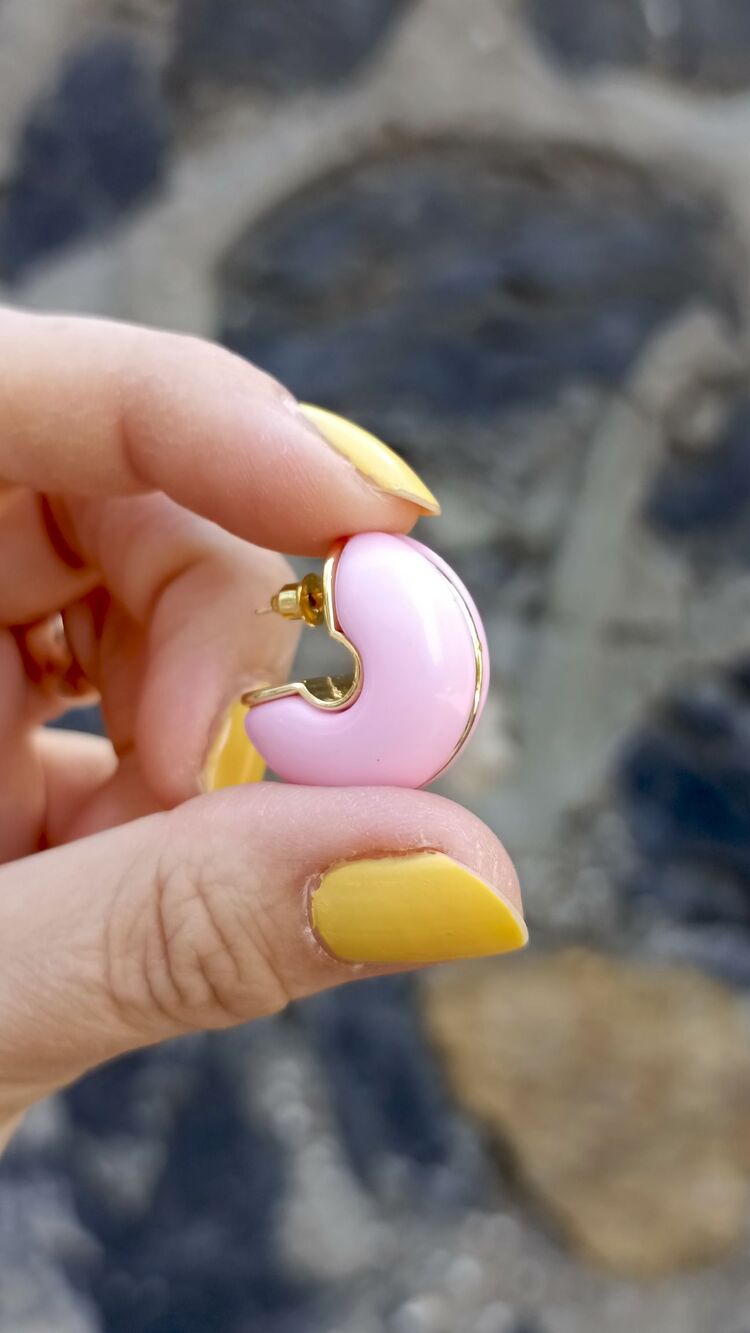 Pembe Bombeli Küpe