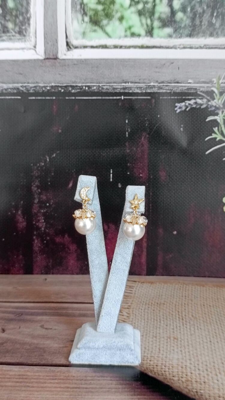 Ay-Yıldızlı İnci Küpe