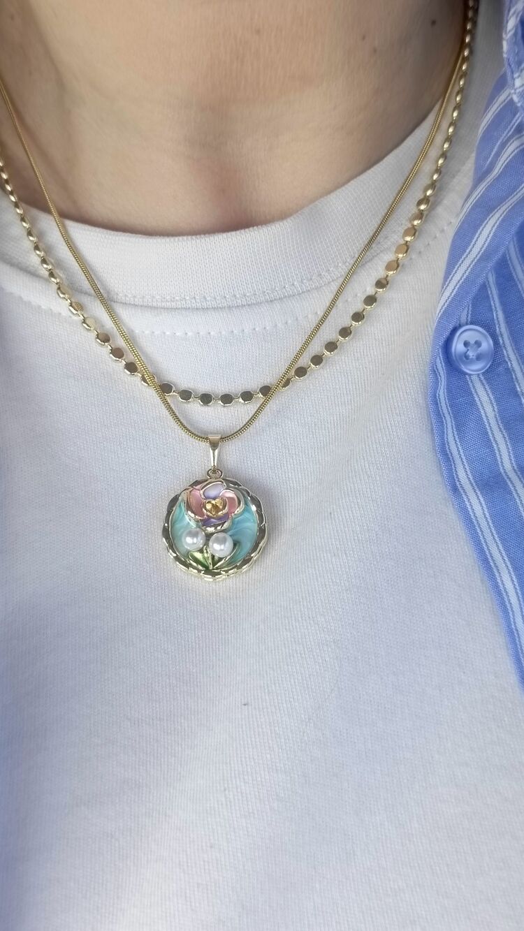 Pembe Çiçekli Turkuaz Mineli Çelik Kolye