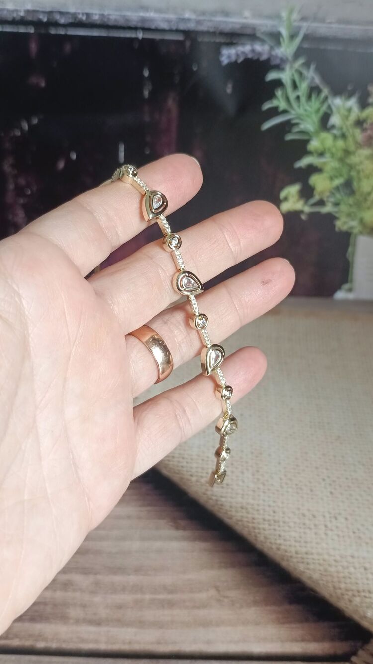 Marka Model Damla Sıralı Bileklik