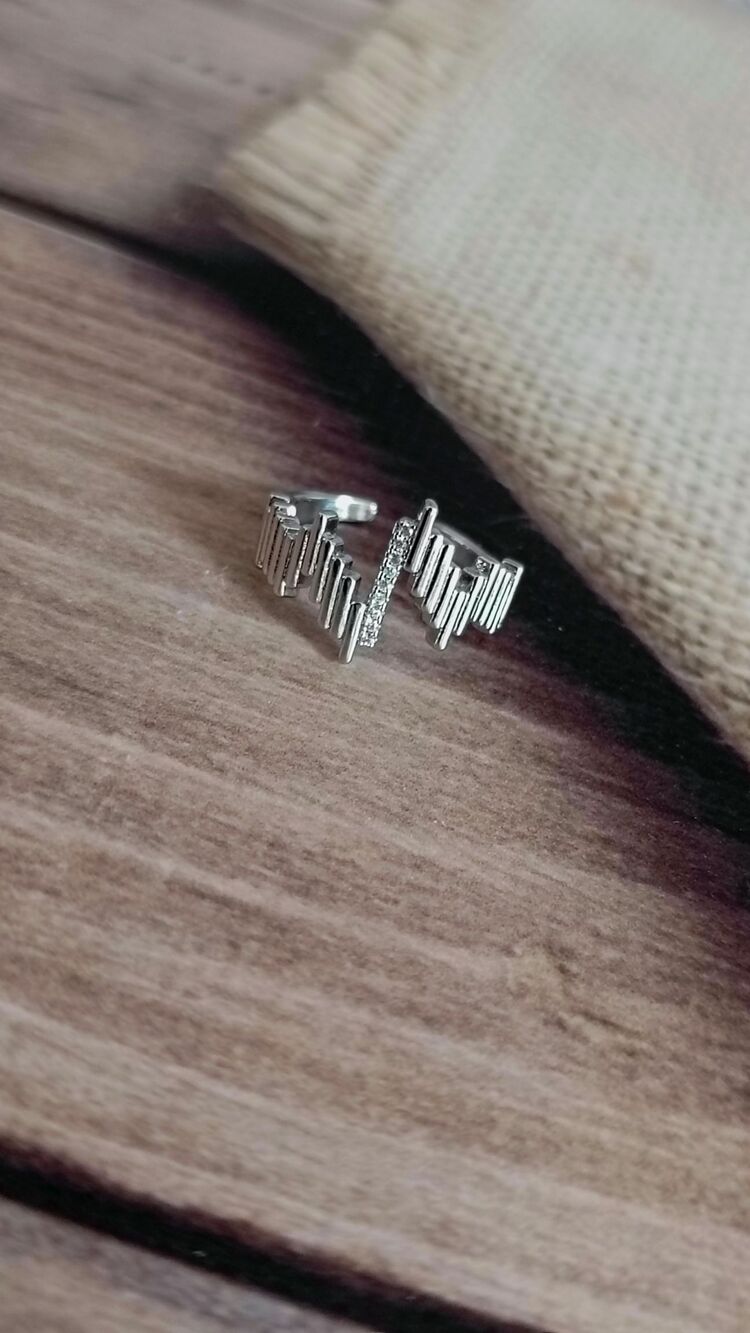 Gümüş Renk Zigzag Yüzük