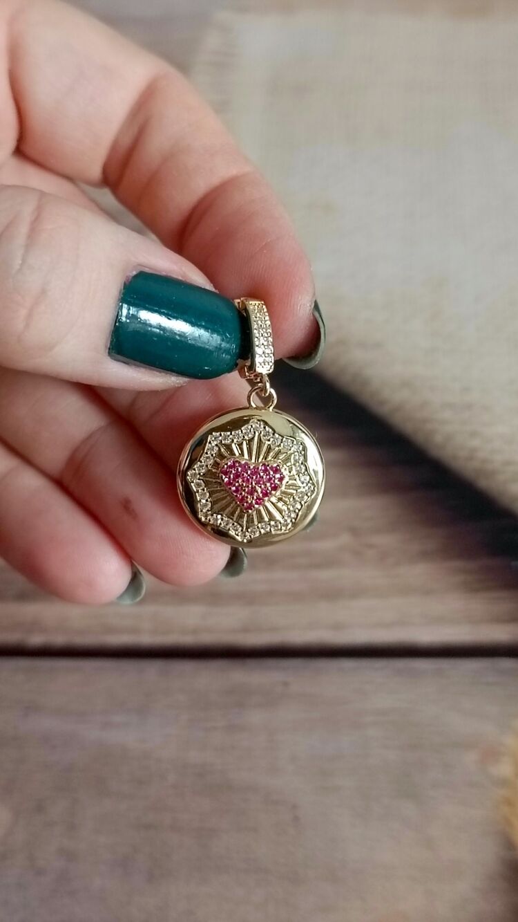 Kırmızı Taşlı Kalp Charm