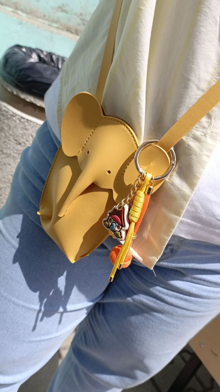 Sarı Fil Telefon Çantası