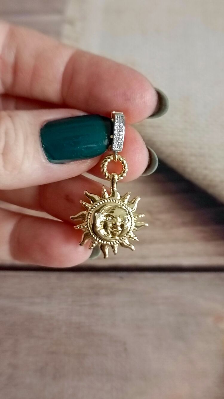 Güneş Charm