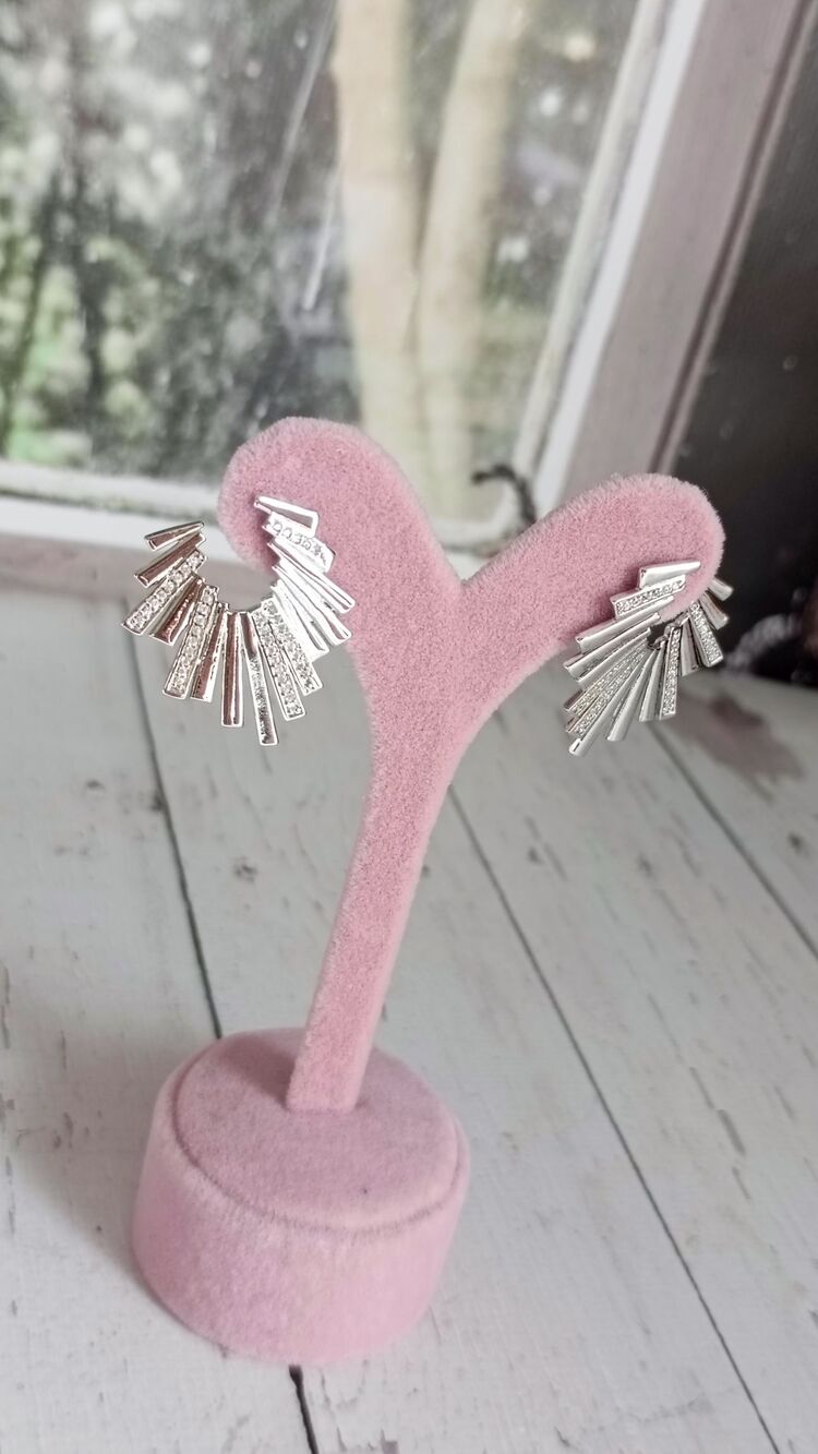 Zirkon Taş Detaylı Gümüş Zigzag Küpe