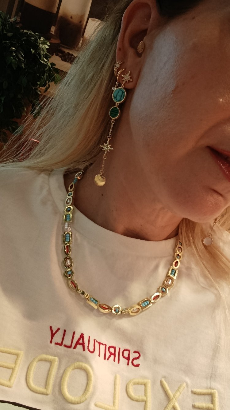 Doğal Taşlı Gold Detaylı Kolye