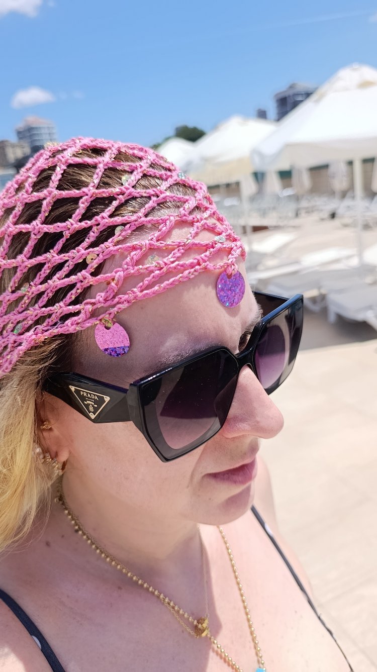 Pullu Açık Pembe File Bere