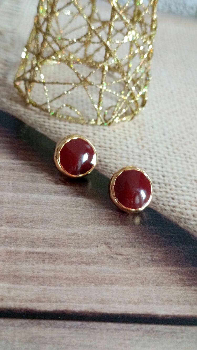 Bordo Düğme Küpe