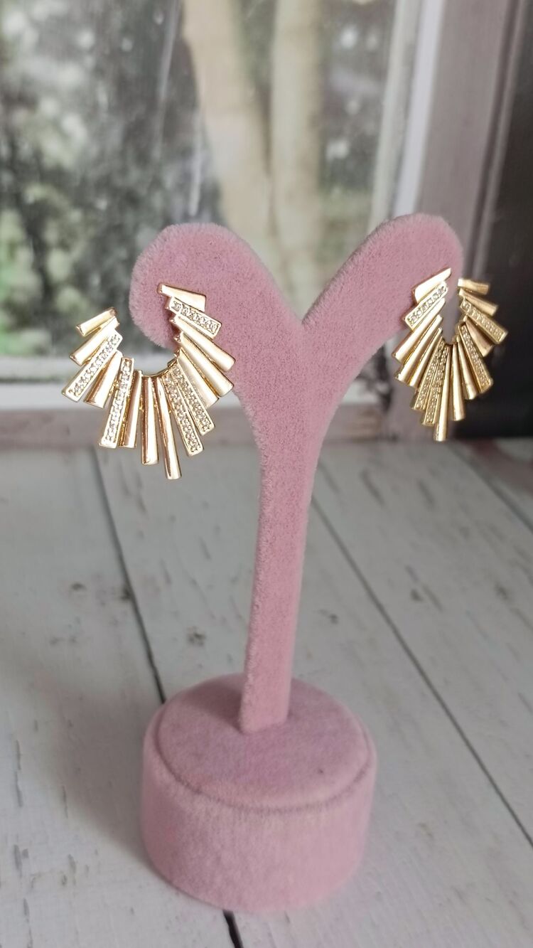 Zirkon Taş Detaylı Gold Zigzag Küpe