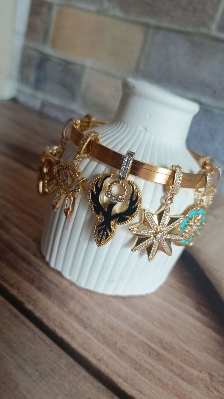 Siyah Mineli Anka Kuşu Charm