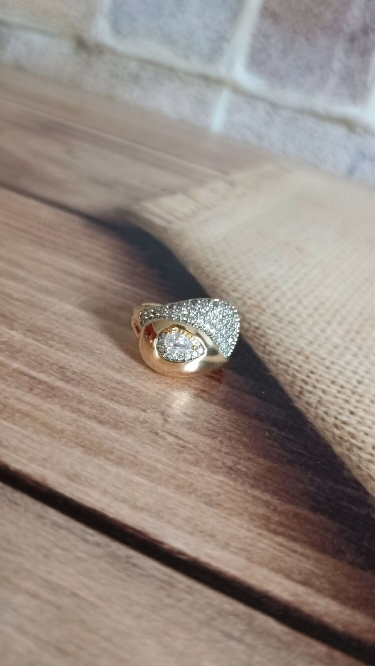 Damla Model Zirkon Taşlı Yüzük