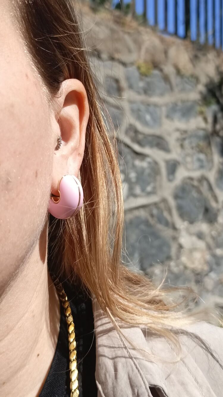 Pembe Bombeli Küpe