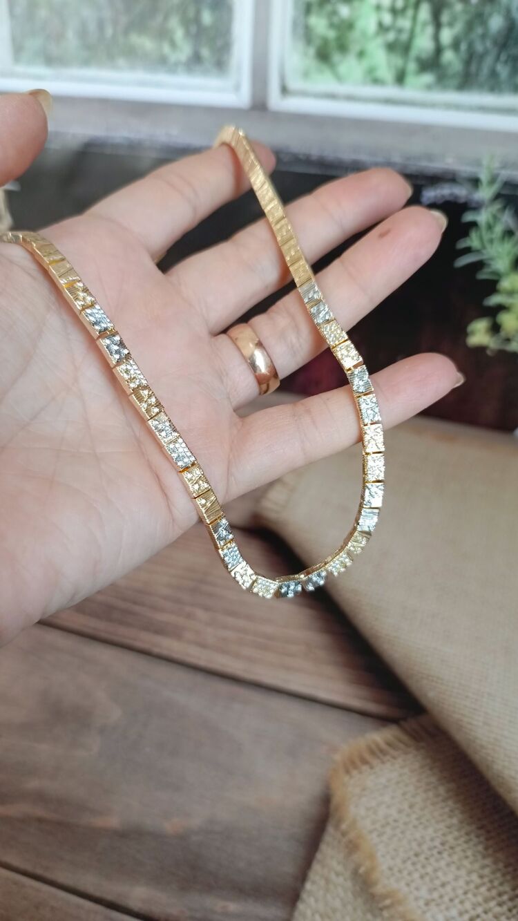 Marka Model Zirkon Taş Detaylı Dokulu Gold Kolye