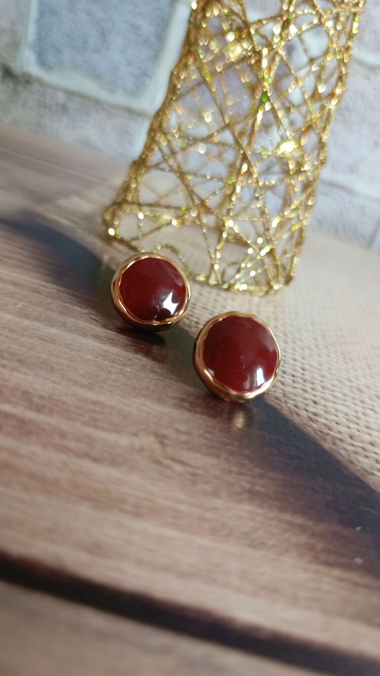 Bordo Düğme Küpe