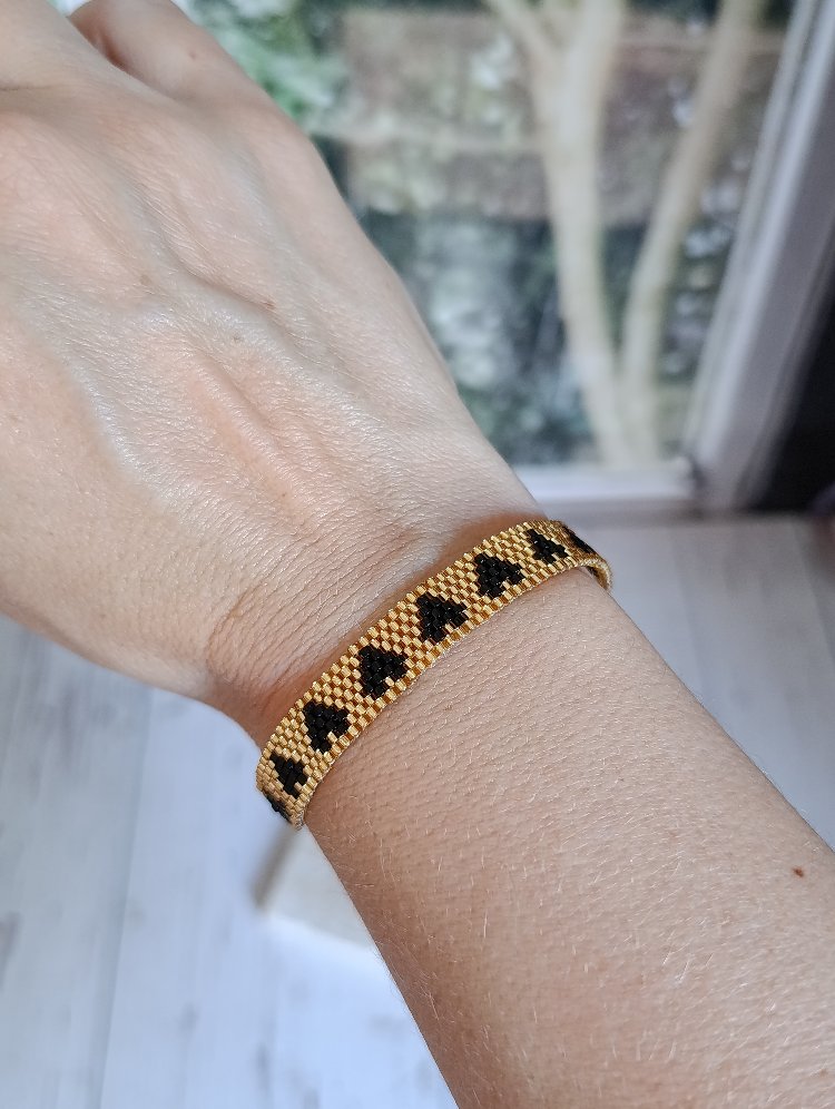 Gold Siyah Kalp Miyuki Bileklik