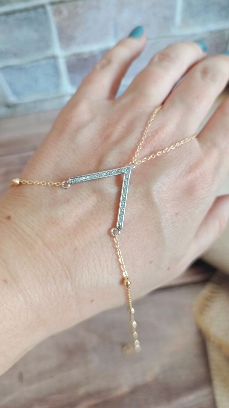Zirkon Taşlı V Model Gold Şahmeran