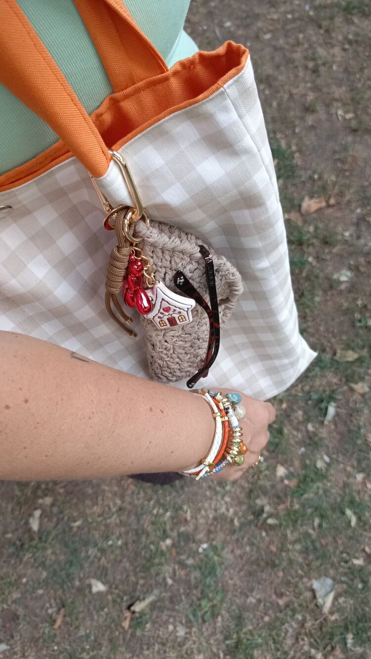 Bej Rengi Kareli Bez Çanta