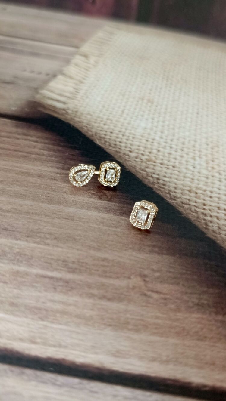 Damla Minimal Gold Küpe