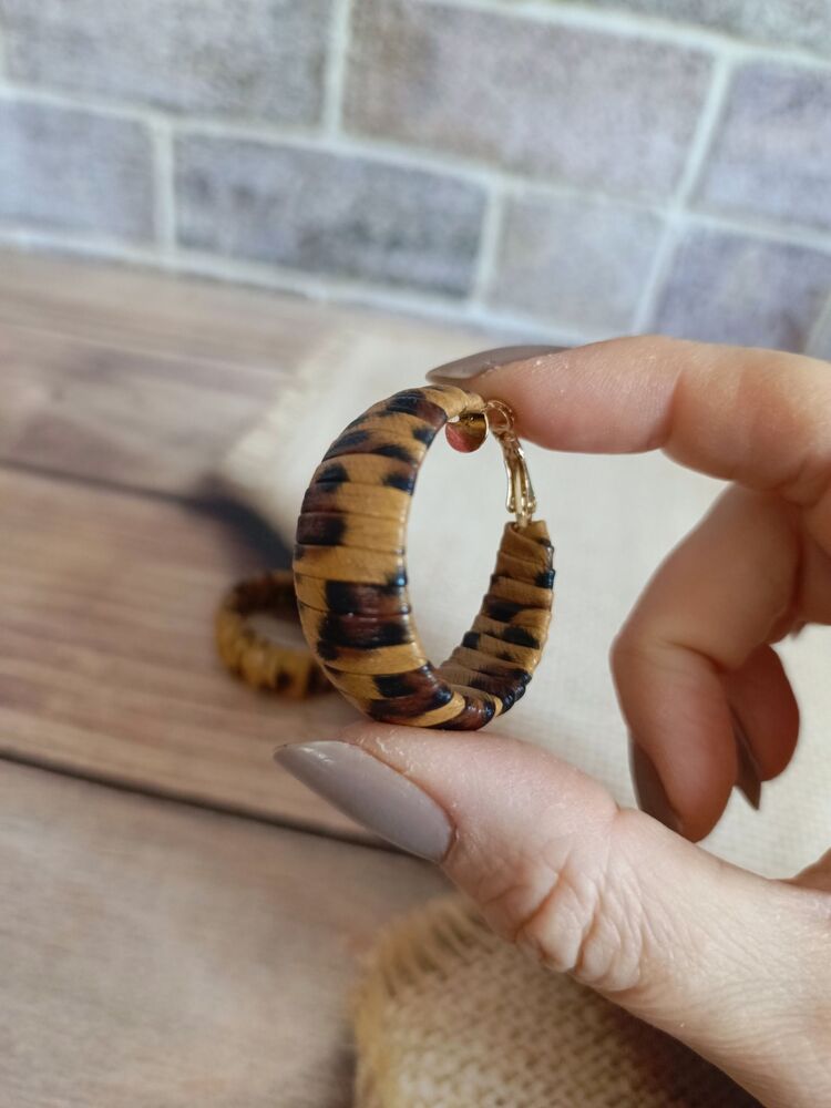 Deri Kaplama Büyük Halka Leopar Küpe